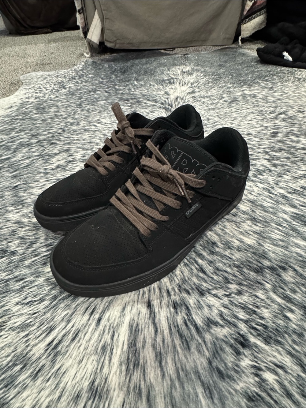 Osiris Black Skate Sneakers with Brown Laces